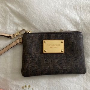 Michael Kors Wristlet